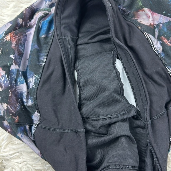 Lululemon Speed Up Short Long *4" Glacier Camo Starlight Multi / Black - Picture 3 of 6